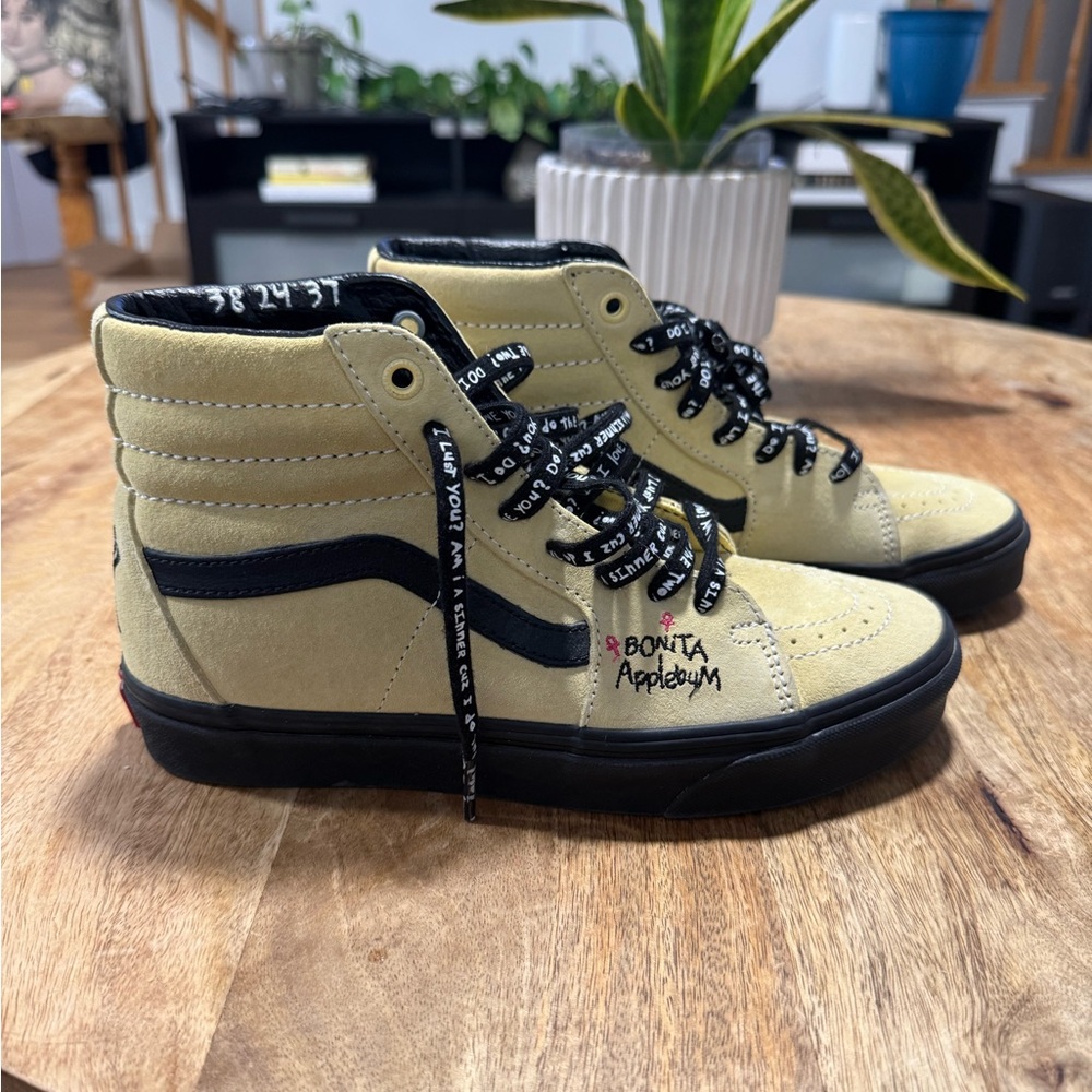 Vans - A Tribe Called Quest x Sk8-Hi “Mellow Yellow”